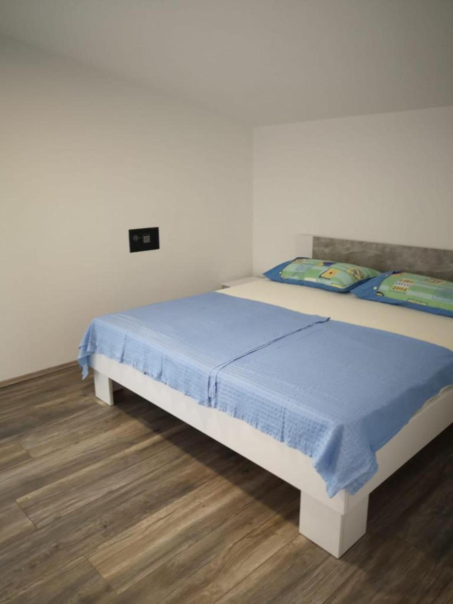 Apartments Tara Ražanac Zimmer foto